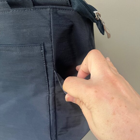 NEW Baggallini Get Carried Away Navy Tote With Adjustable Straps & Multiple Pock - Picture 3 of 8